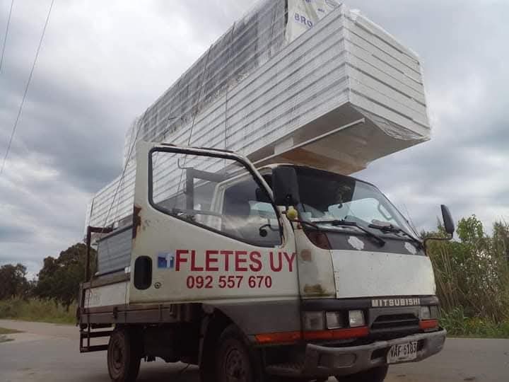 Paneles Bromyros cargados en camión